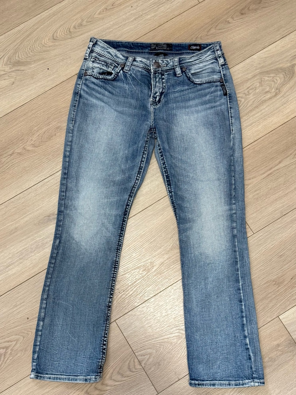 Silver Jeans Co. Suki High Baby Boot jeans W32/L31 style number L94514SJB177.